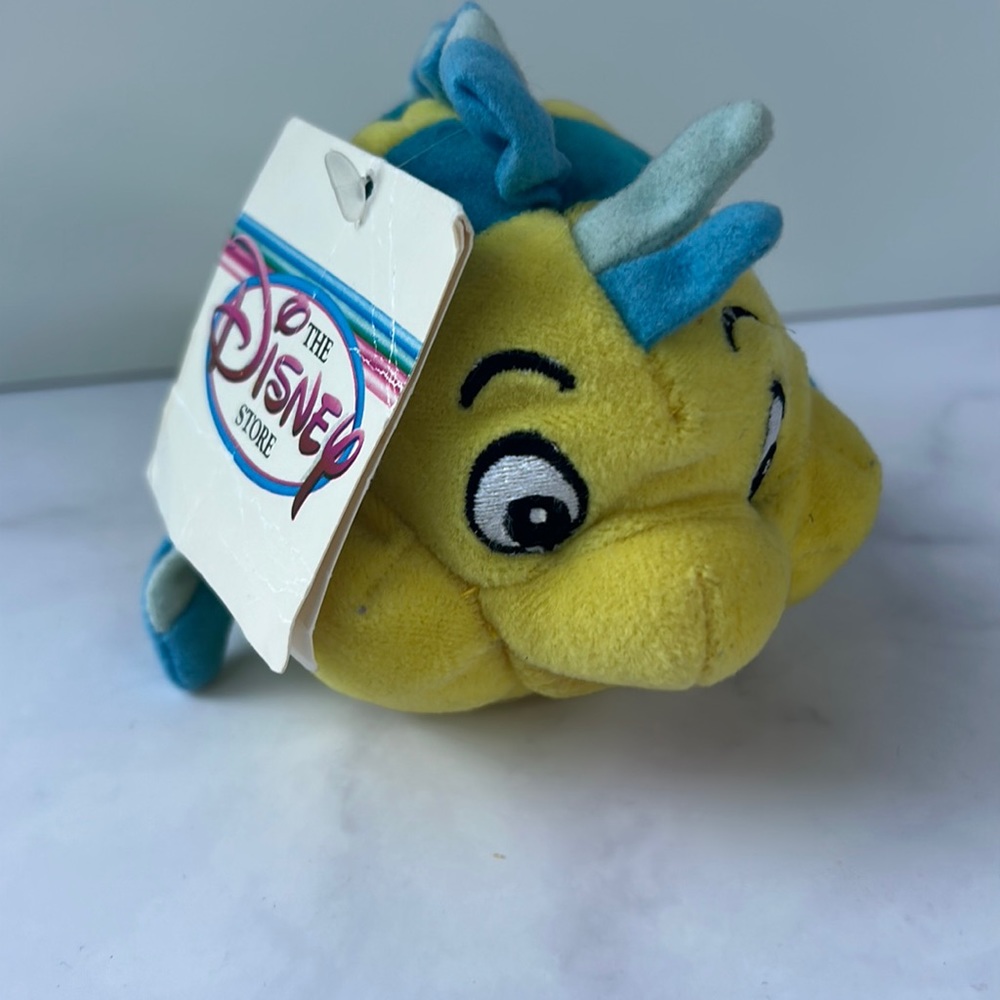 FLOUNDER The Disney Store The Little Mermaid Mini Bean Bag Plush Flounder 7”